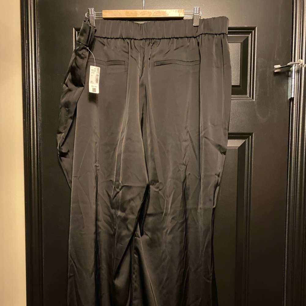 Rock and Glow high rise satin pants wide leg. Size 22 petite length black